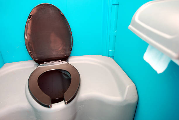 Best Portable toilet rental cost  in Sistersville, WV